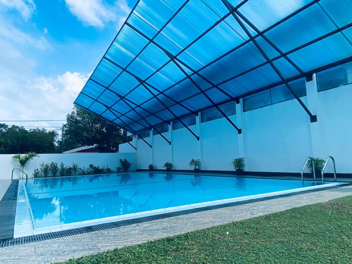 Blue Spring Hotel וואדואה מראה חיצוני תמונה