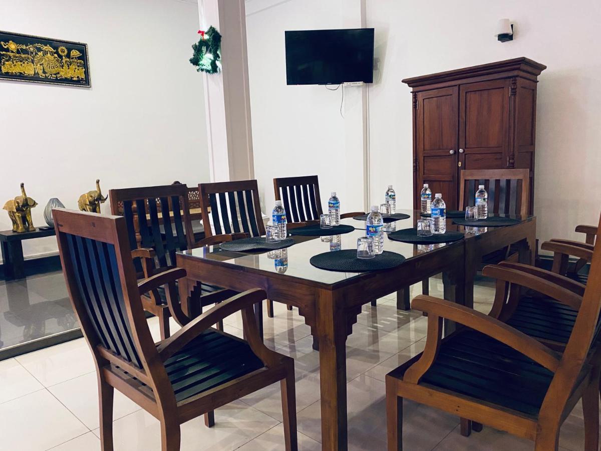 Blue Spring Hotel וואדואה מראה חיצוני תמונה