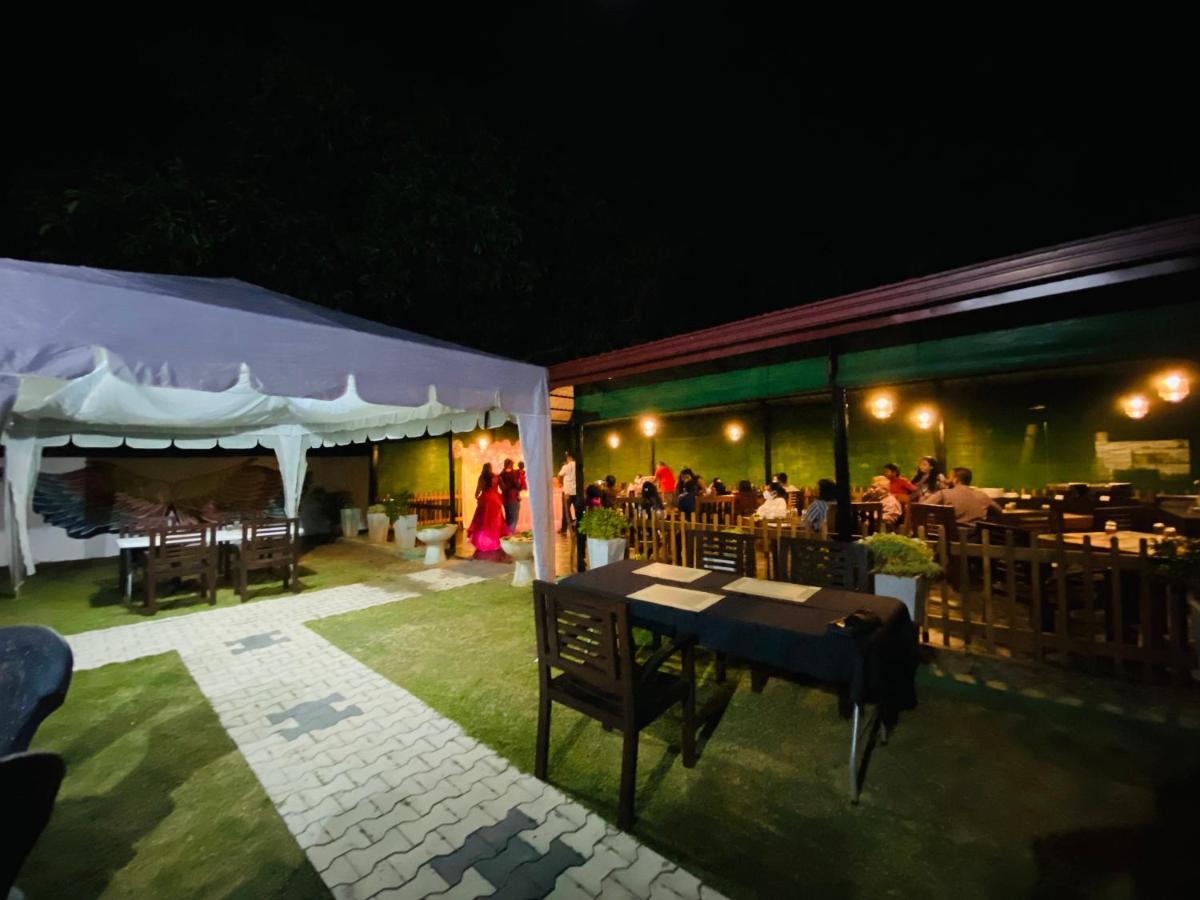 Blue Spring Hotel וואדואה מראה חיצוני תמונה