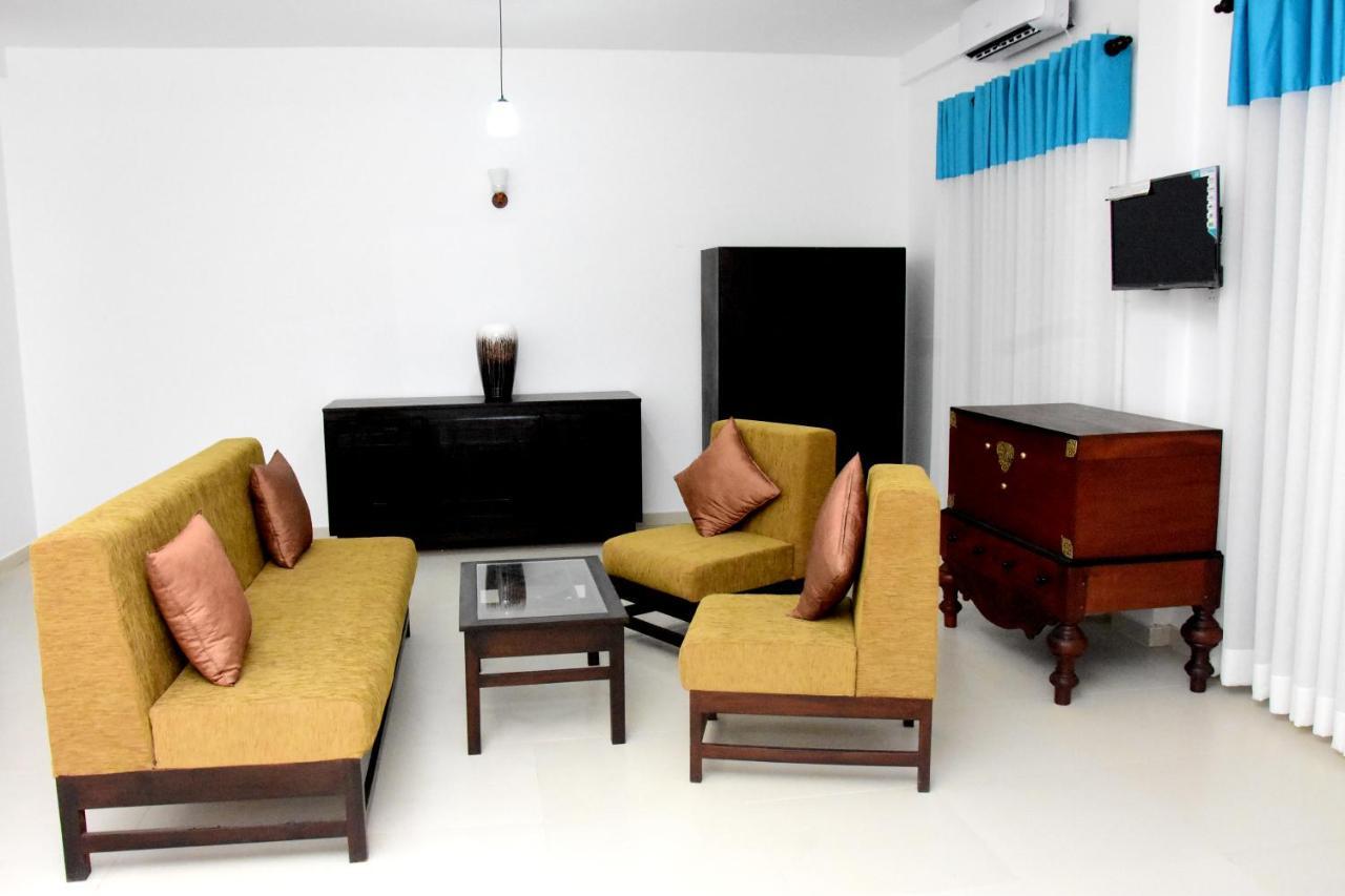 Blue Spring Hotel וואדואה מראה חיצוני תמונה