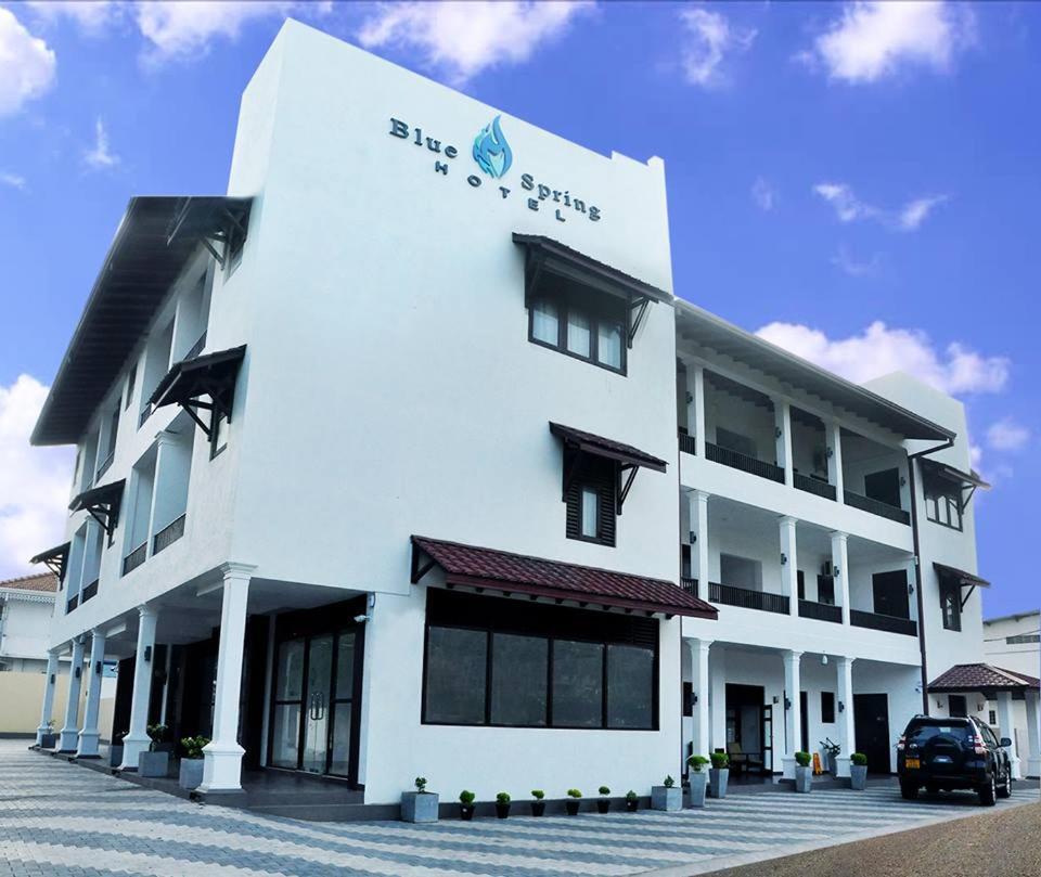 Blue Spring Hotel וואדואה מראה חיצוני תמונה