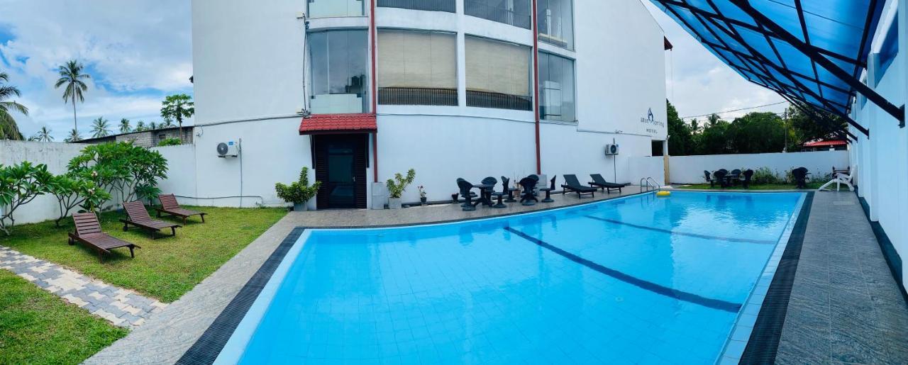 Blue Spring Hotel וואדואה מראה חיצוני תמונה
